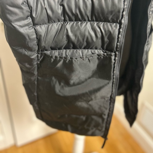 Adidas Women's Black Puffer Jacket with White Details Size 1X - Picture 7 of 12